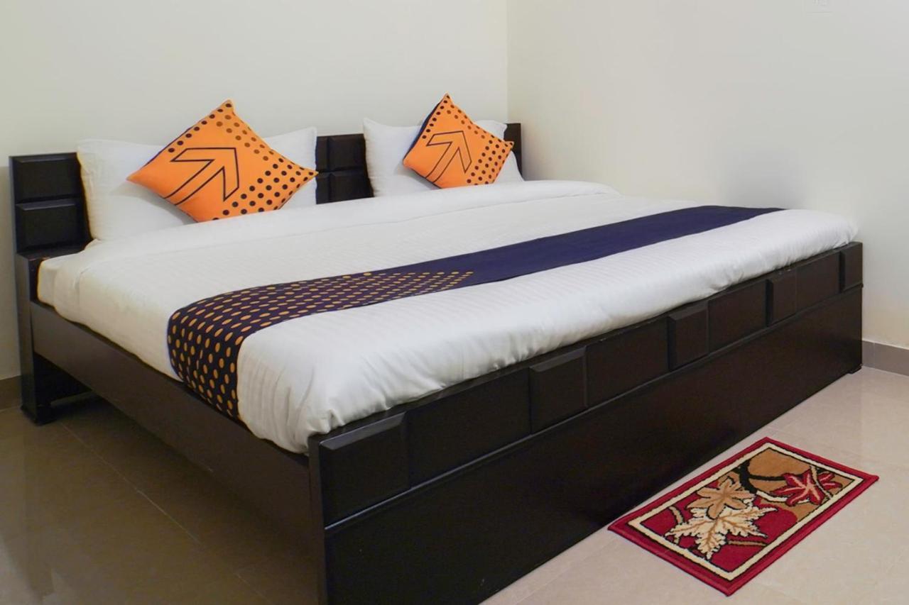 Spot On 67119 Hotel Shivam Residency Rampura  Екстер'єр фото